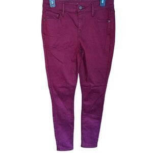 Old Navy Rockstar mid rise skinny jeans in wine size 6‎